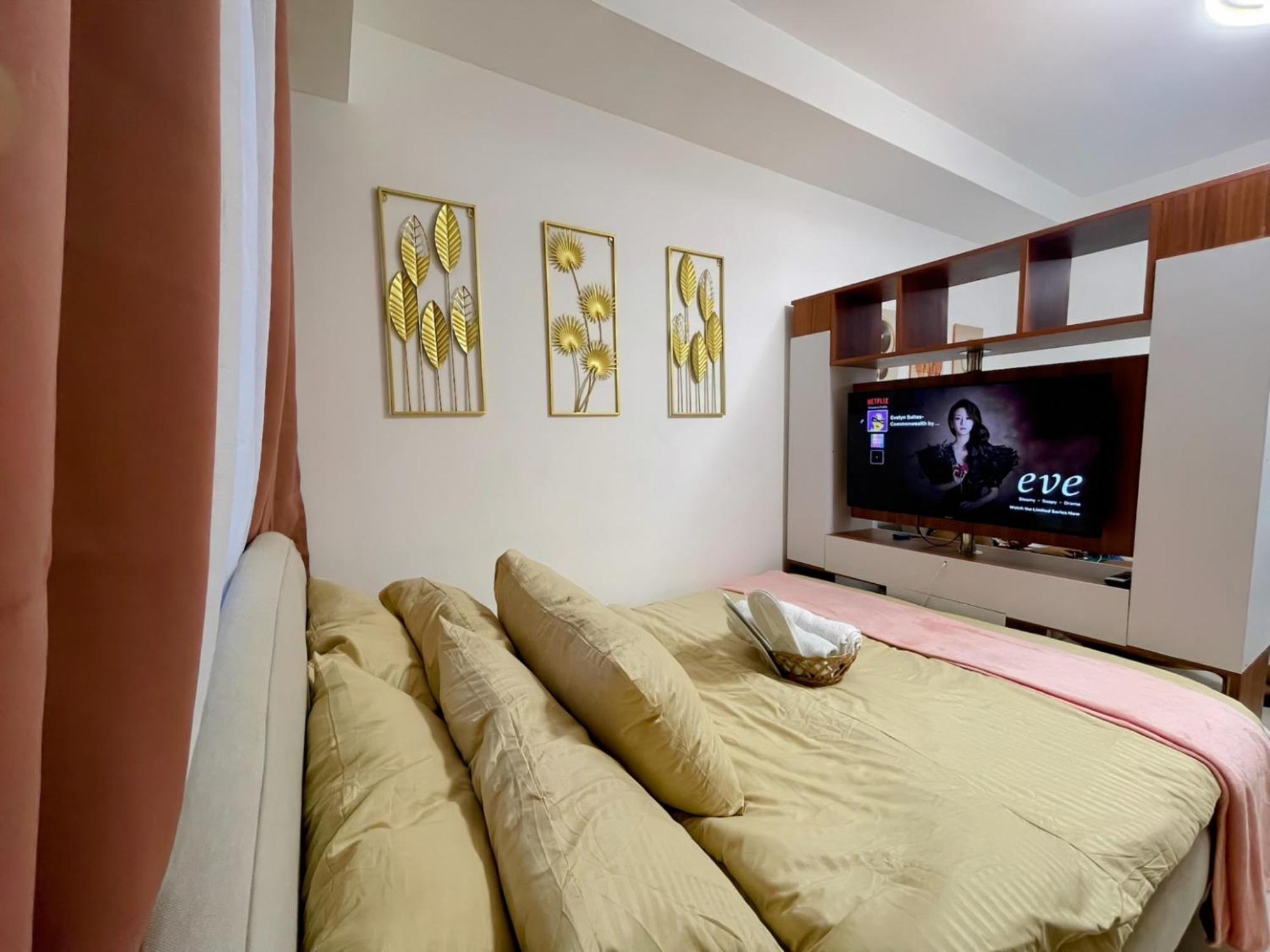 Acellyne'S Suites At The Residences At Commonwealth By Century Quezon City Chambre photo